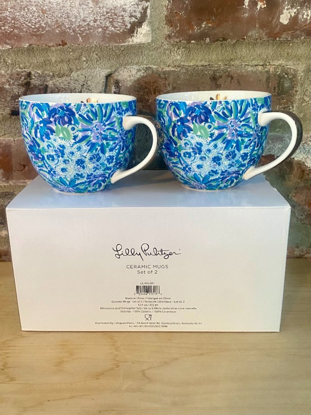 Lilly Pulitzer Ceramic Mugs, Set of 2, Blue/Green/Gold, New, Original Packaging.